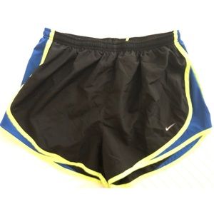 Women’s Nike Running Shorts Size Large Norts